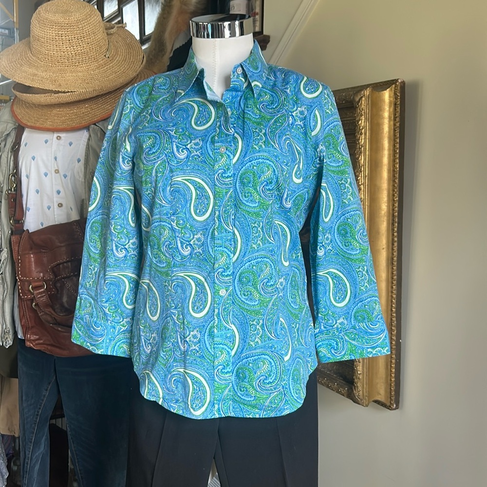 Talbots Sz 8 Teal Paisley Button Down Shirt Like New Wrinkle Resistant